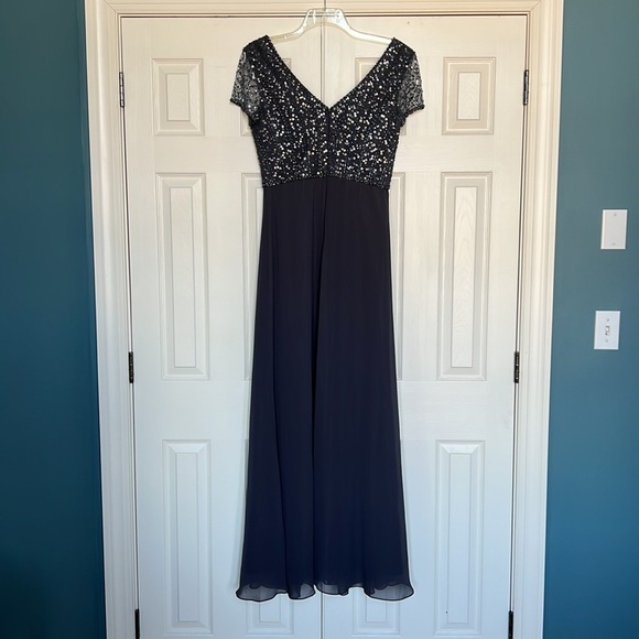 Adrianna Papell Platinum Gown - Picture 2 of 11